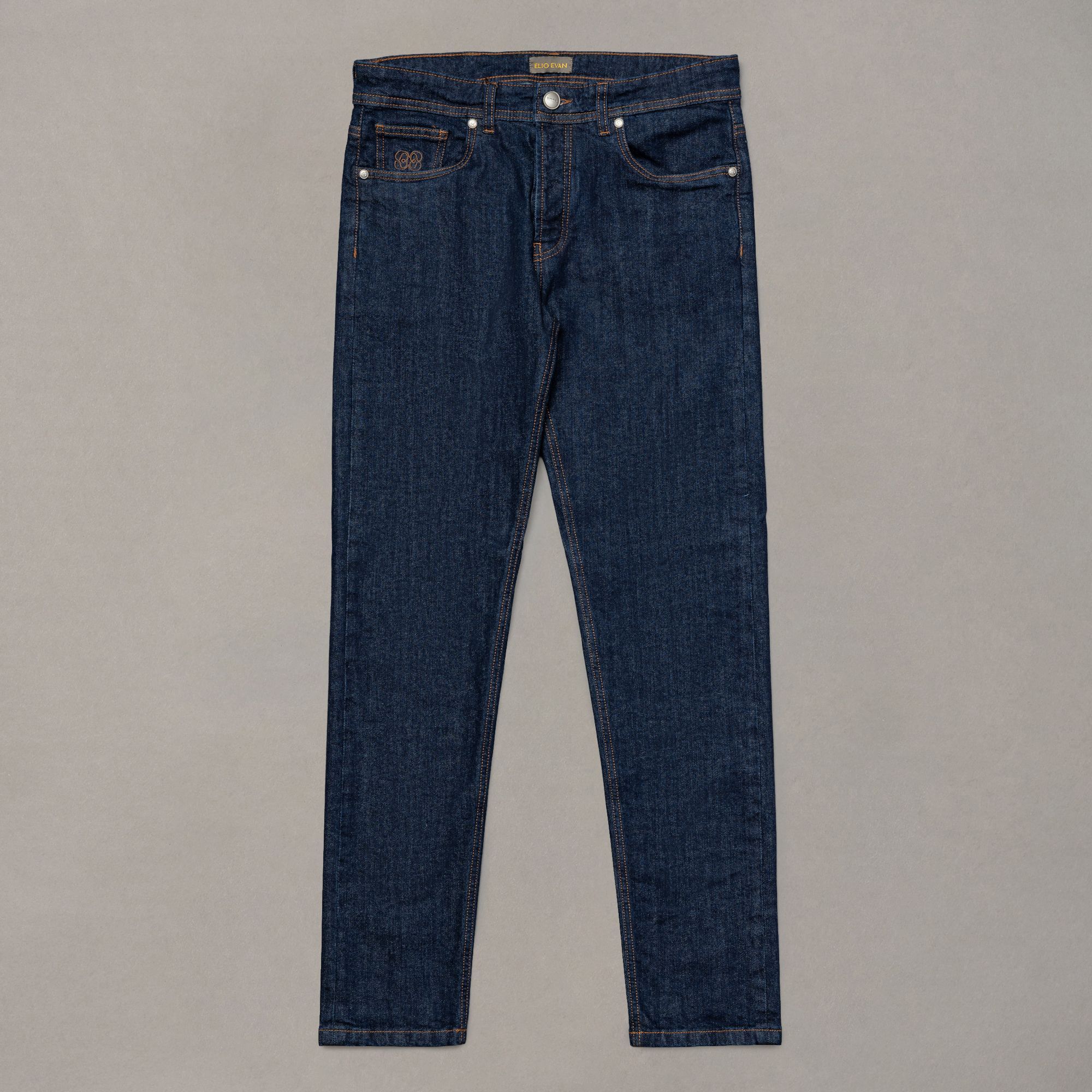Jeans blu in cotone stretch di Elio Evan con costruzione cinque tasche e linea pulita