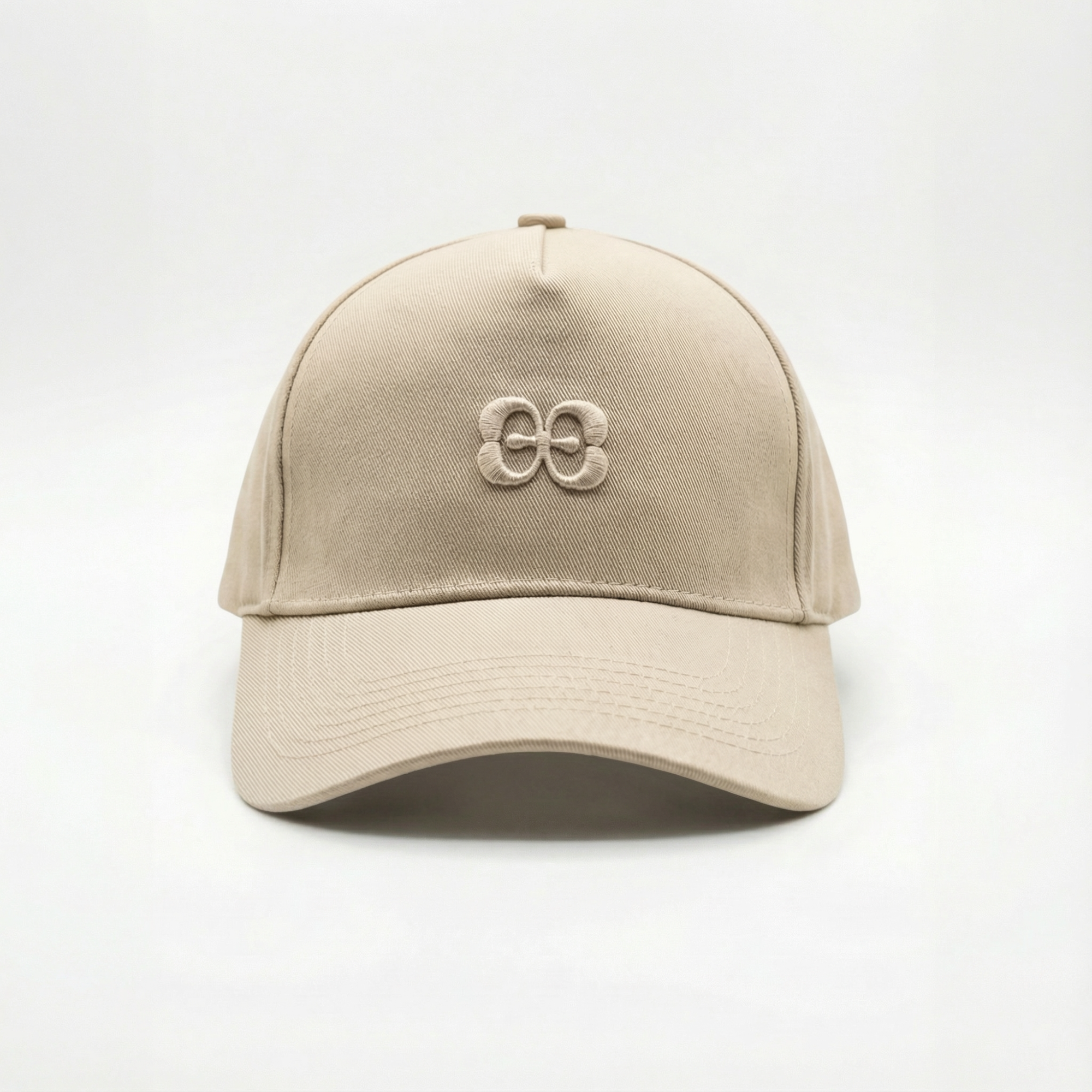 Cappellino baseball uomo Elio Evan beige in cotone con logo 2E ricamato e chiusura regolabile