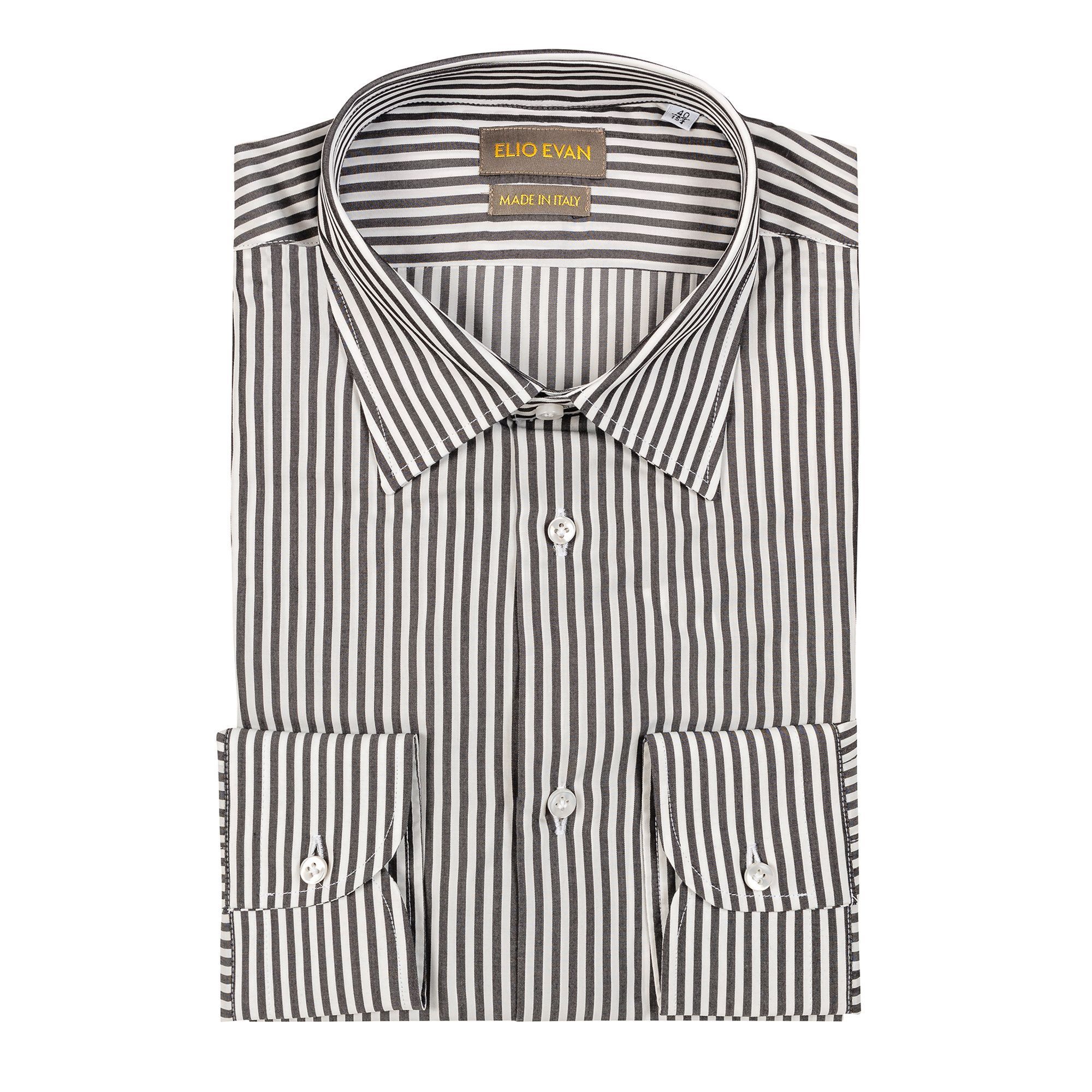 Camicia uomo a righe nere in lyocell Elio Evan con collo Ralph, polsini arrotondati e bottoni in madreperla.