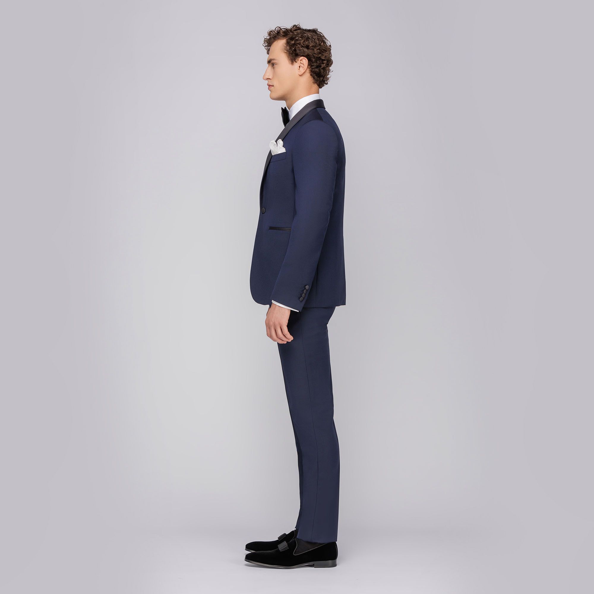 Abito smoking con gilet blu