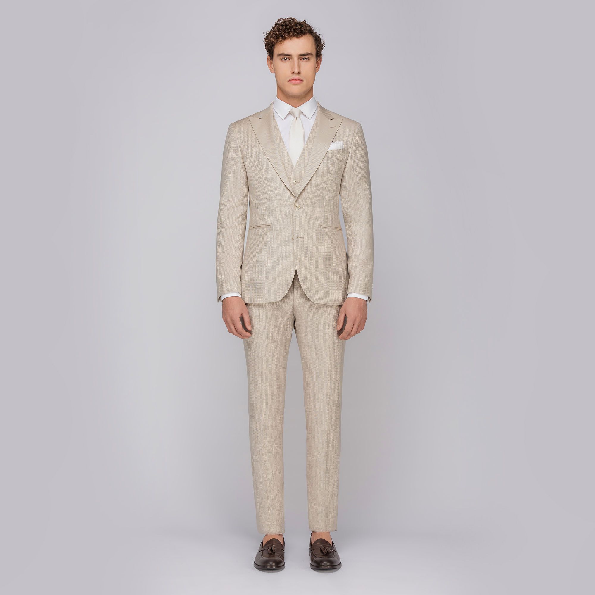 completo beige ceremonia