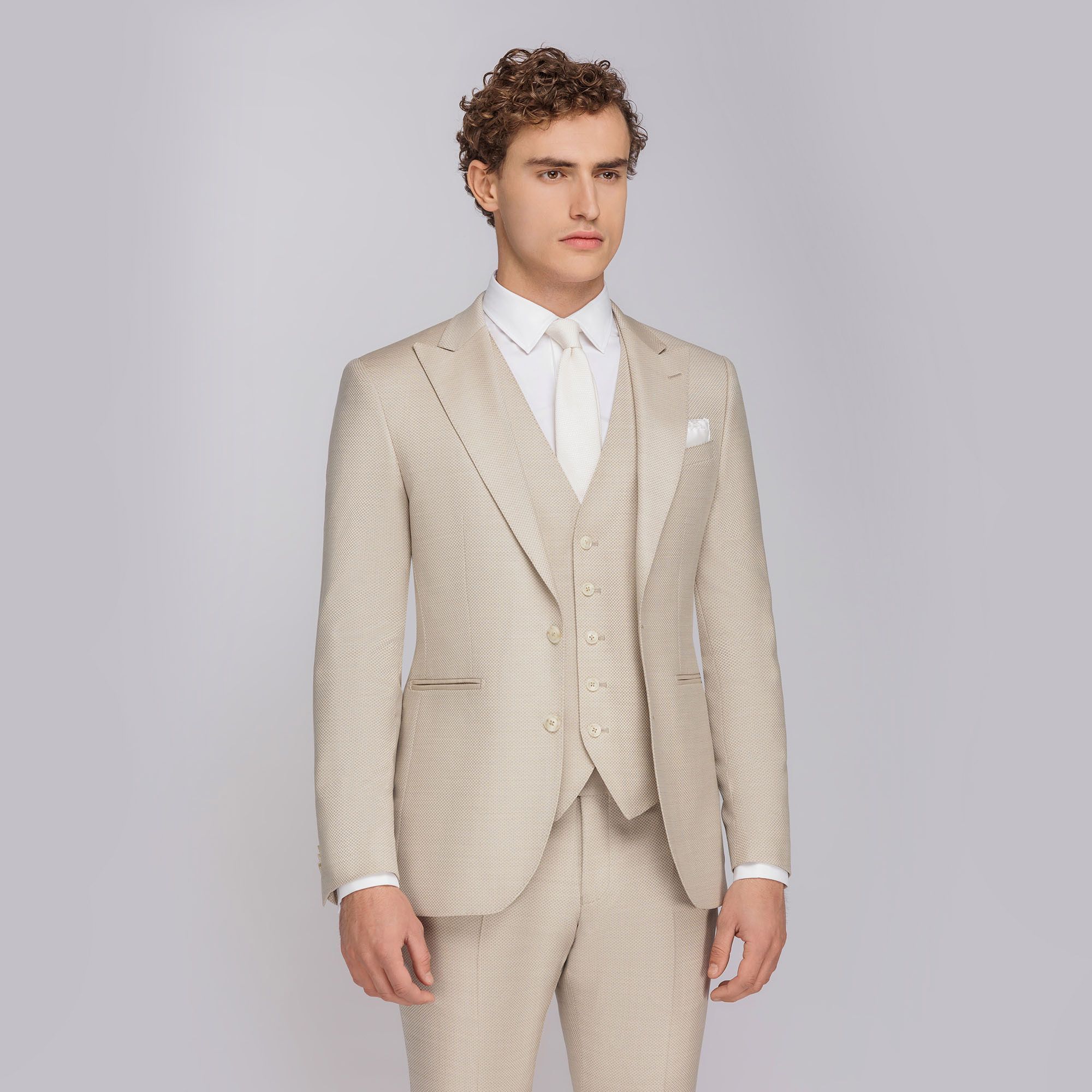 completo beige ceremonia